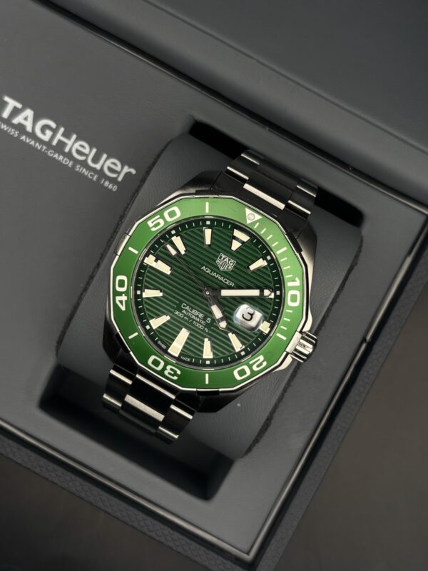 Tag Heuer Aquaracer ‘Hulk’ WAY201S.BA0927 - Image 3