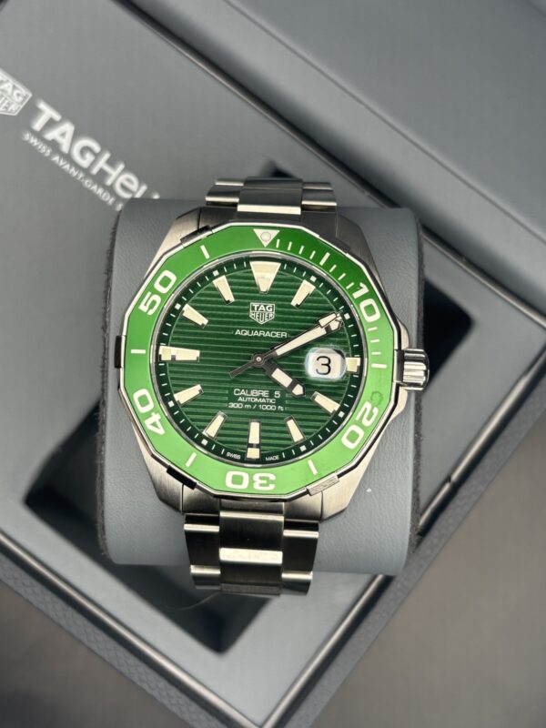 Tag Heuer Aquaracer ‘Hulk’ WAY201S.BA0927 - Image 4