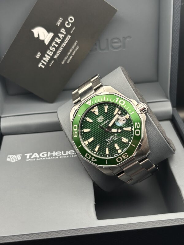Tag Heuer Aquaracer ‘Hulk’ WAY201S.BA0927 - Image 2