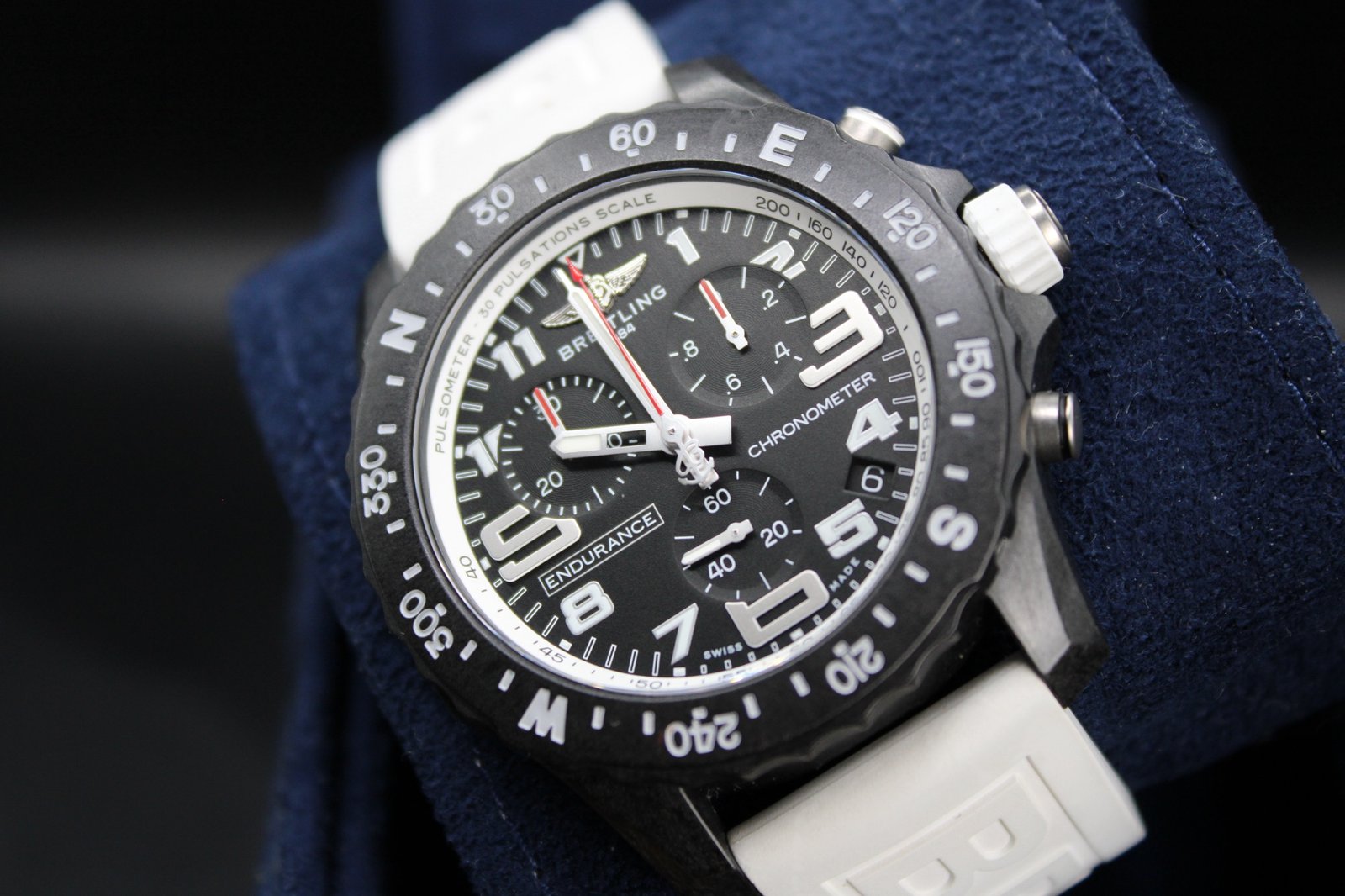 Breitling Pro Endurance X82310 - Image 3