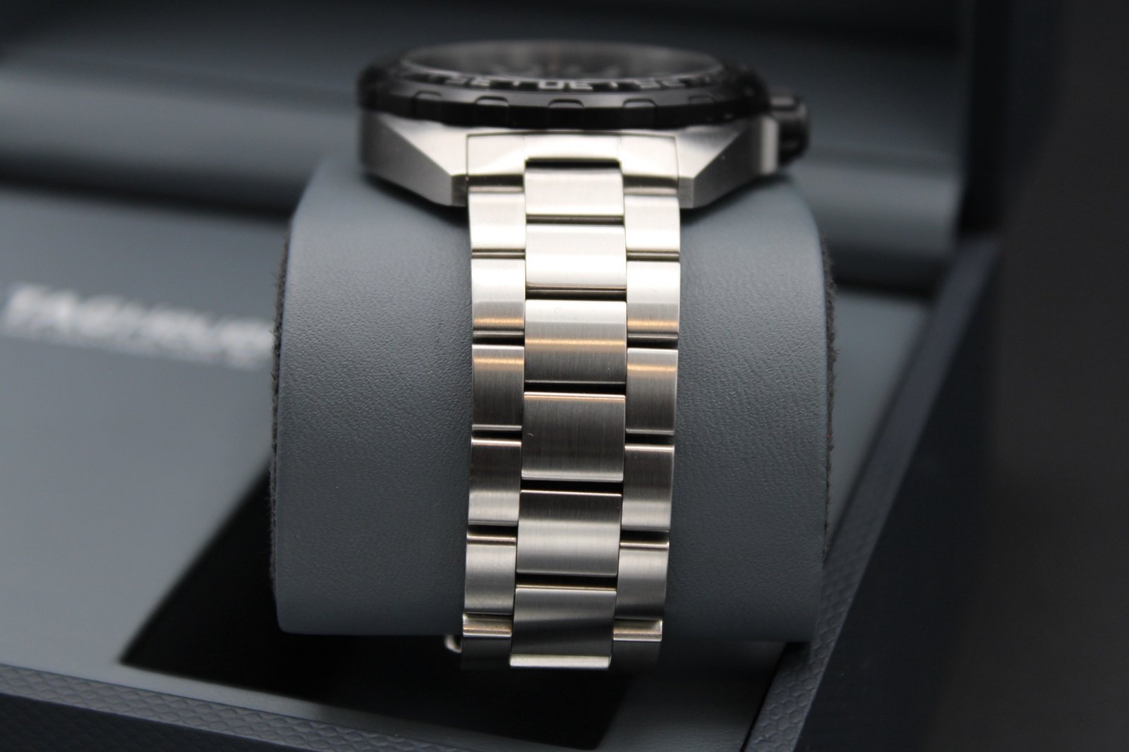 TAG Heuer Formula 1 WAZ1110 – 2022 Model – 41mm Men's Quartz Watch - Image 7