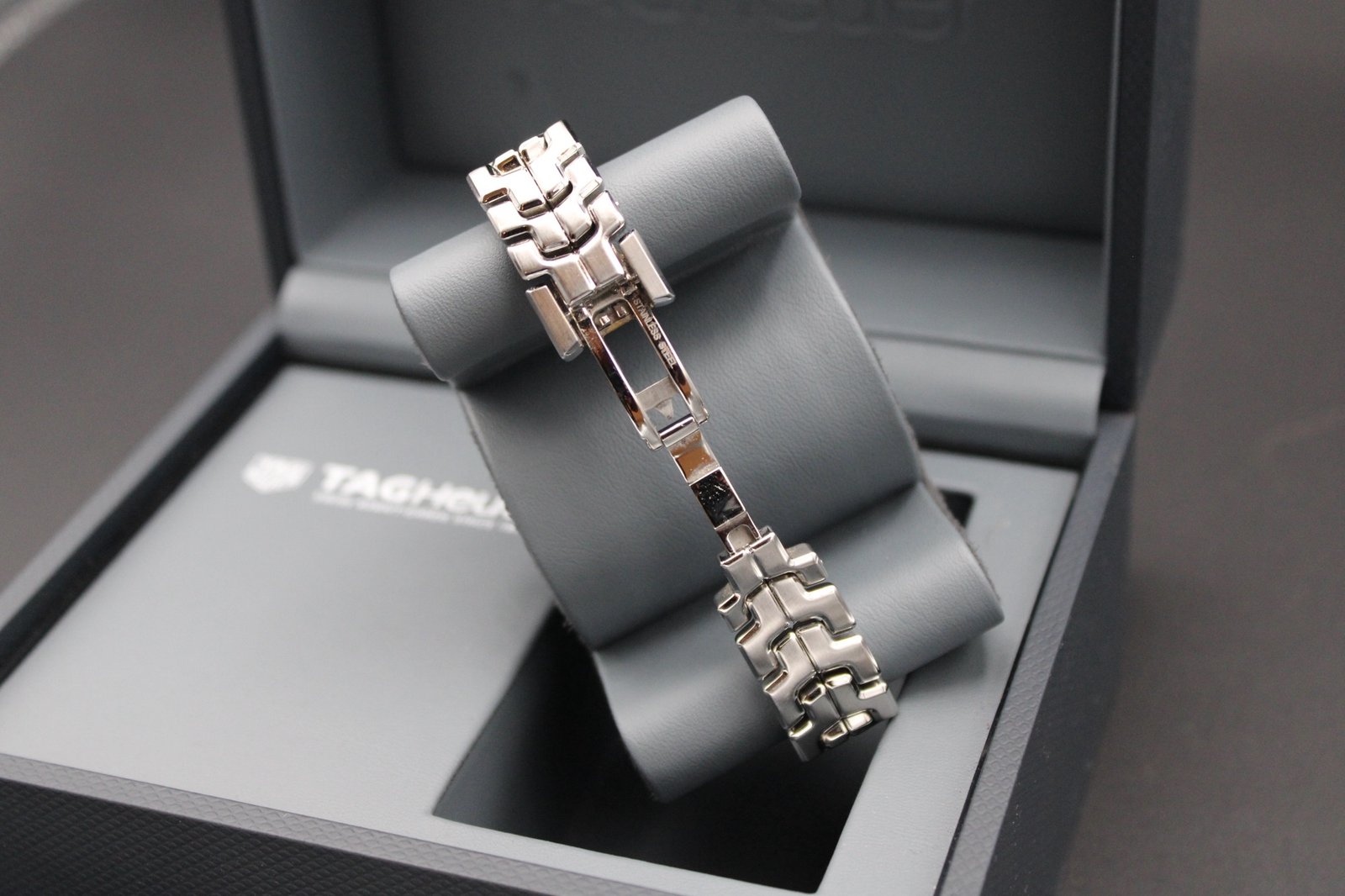 TAG Heuer Link – Ref. WBC1317 – 2022 Model – 32mm Women's Watch - Image 8