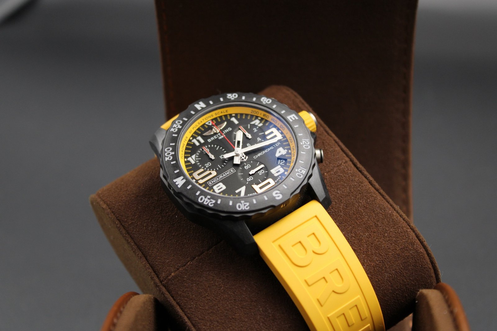 Breitling Endurance Pro – Ref. X82310 – 2020 Model – 44mm Men’s Watch - Image 5